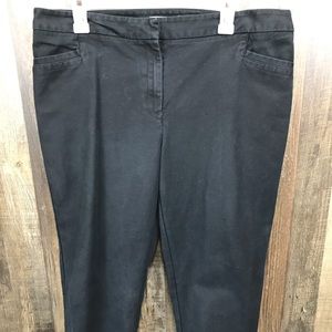 Chico’s 2.5 Crop Capris Black 32 Waist
